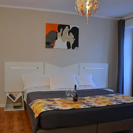 Bb Borgo Biella Bed & Breakfast 4*
