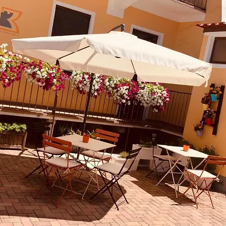 Bb Borgo Biella فندق مبيت وإفطار 4*